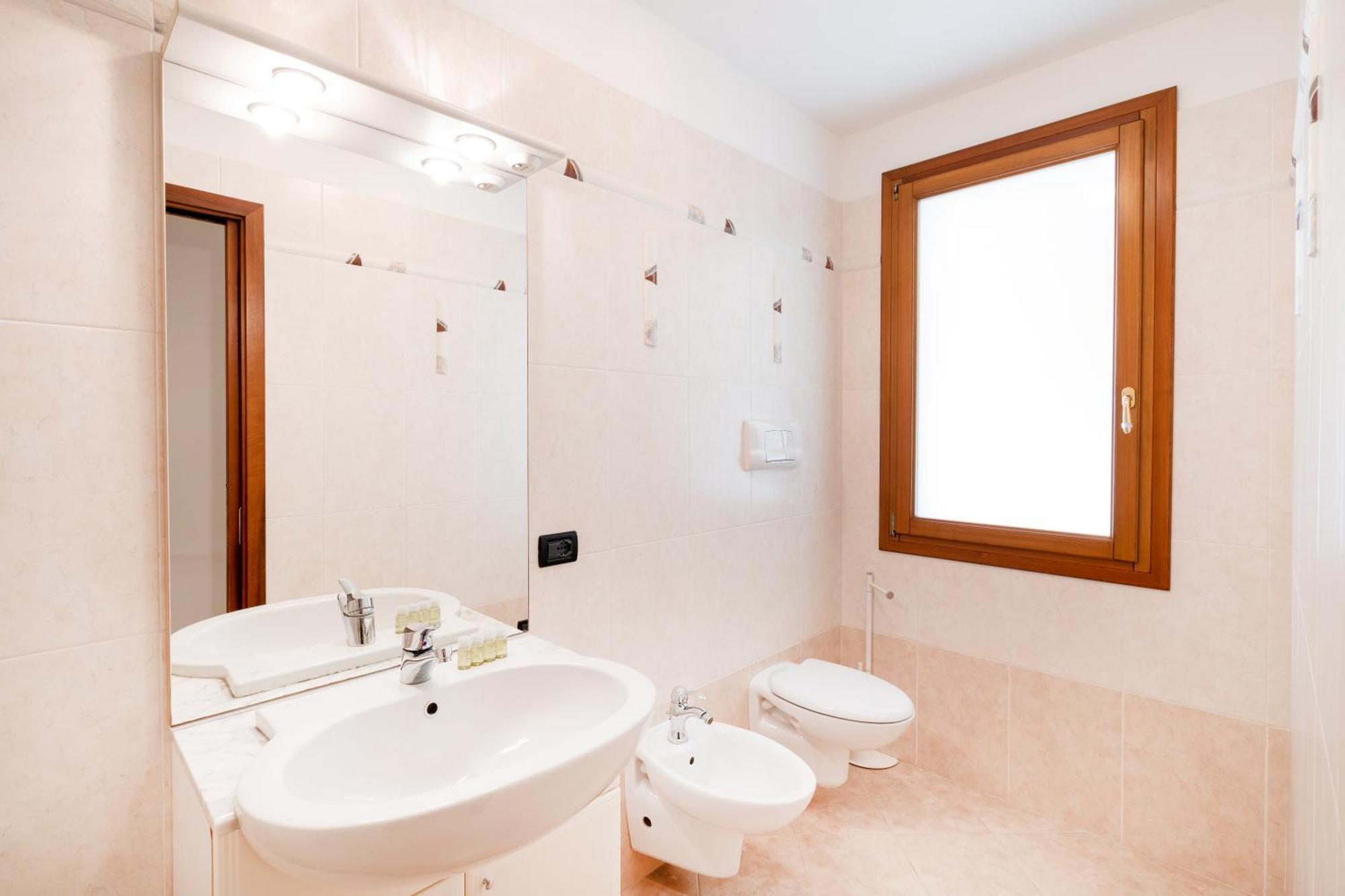 Elegante E Luminoso, Spazio Esterno Privato Venedig Exterior foto